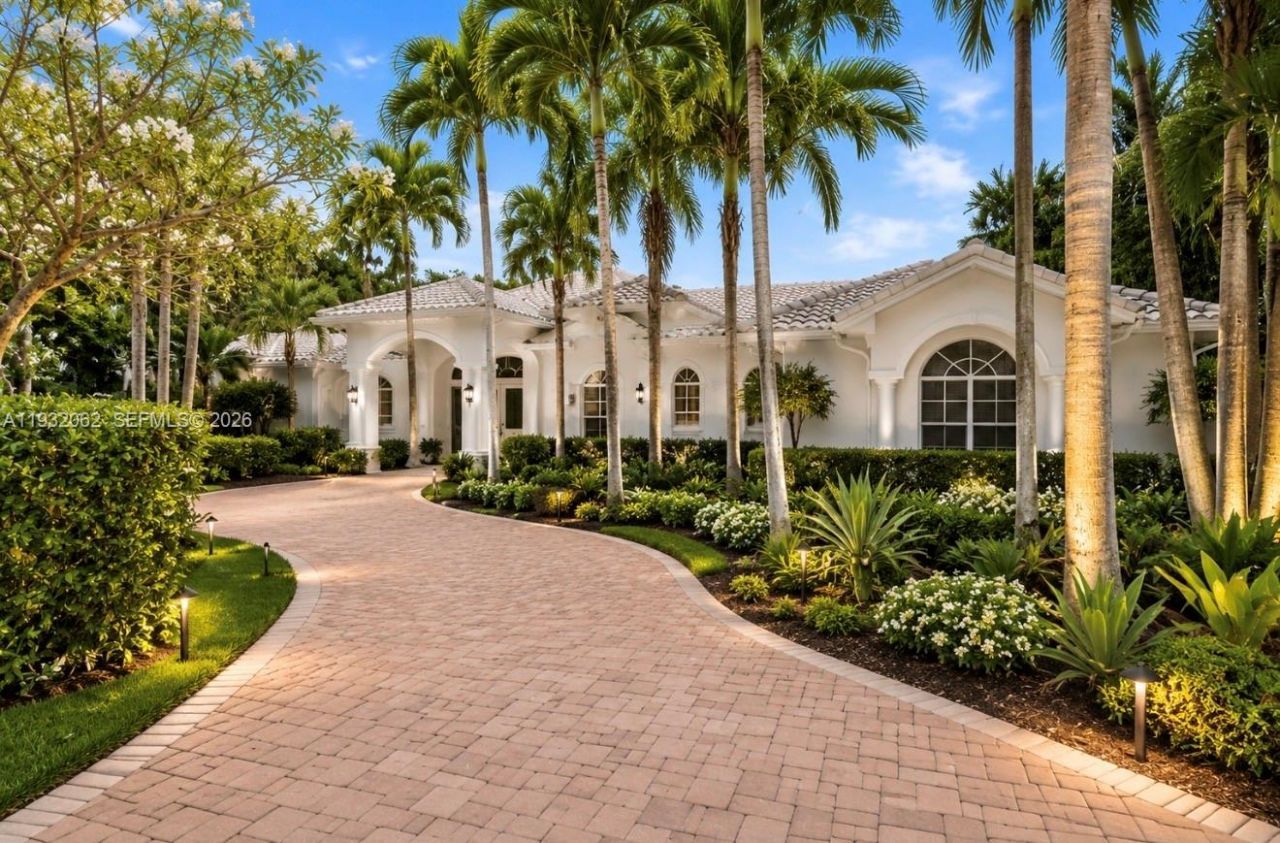11825 S Mitchell Manor Cir, Pinecrest, FL 33156 Photo