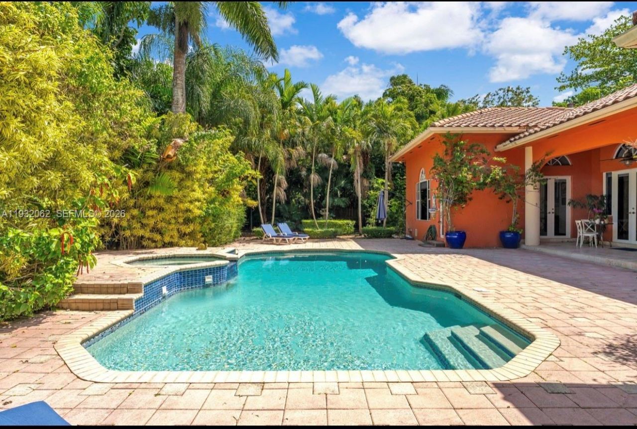 11825 S Mitchell Manor Cir, Pinecrest, FL 33156 Photo