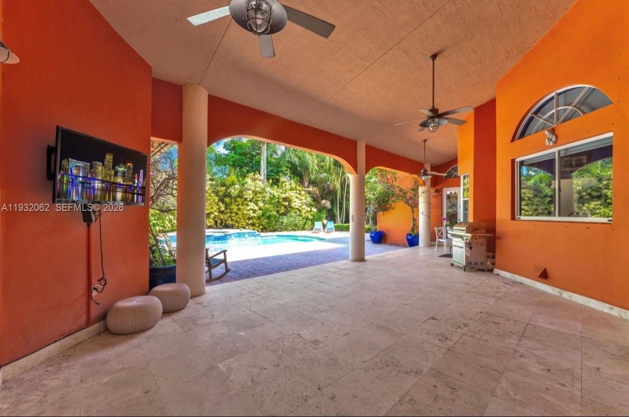 11825 S Mitchell Manor Cir, Pinecrest, FL 33156 Photo