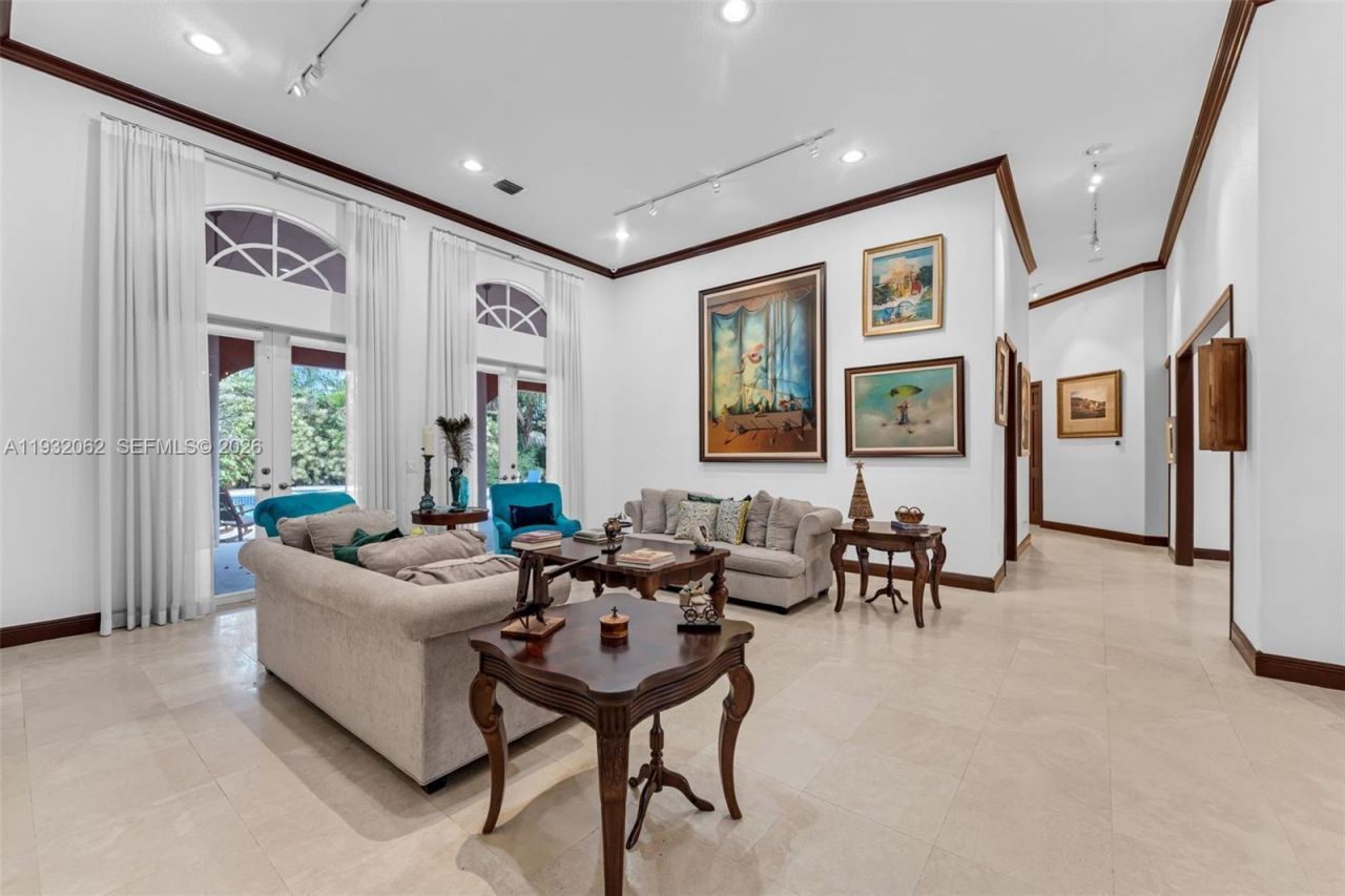 11825 S Mitchell Manor Cir, Pinecrest, FL 33156 Photo