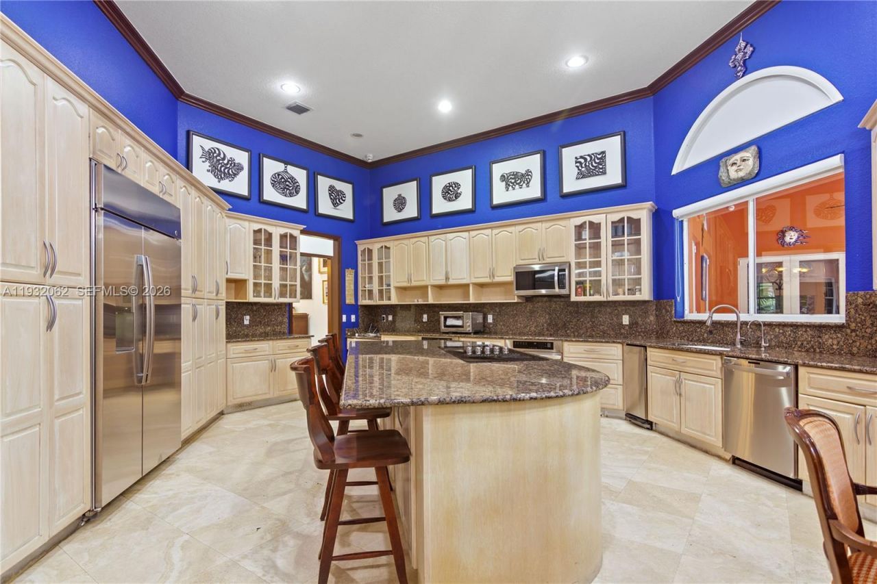 11825 S Mitchell Manor Cir, Pinecrest, FL 33156 Photo