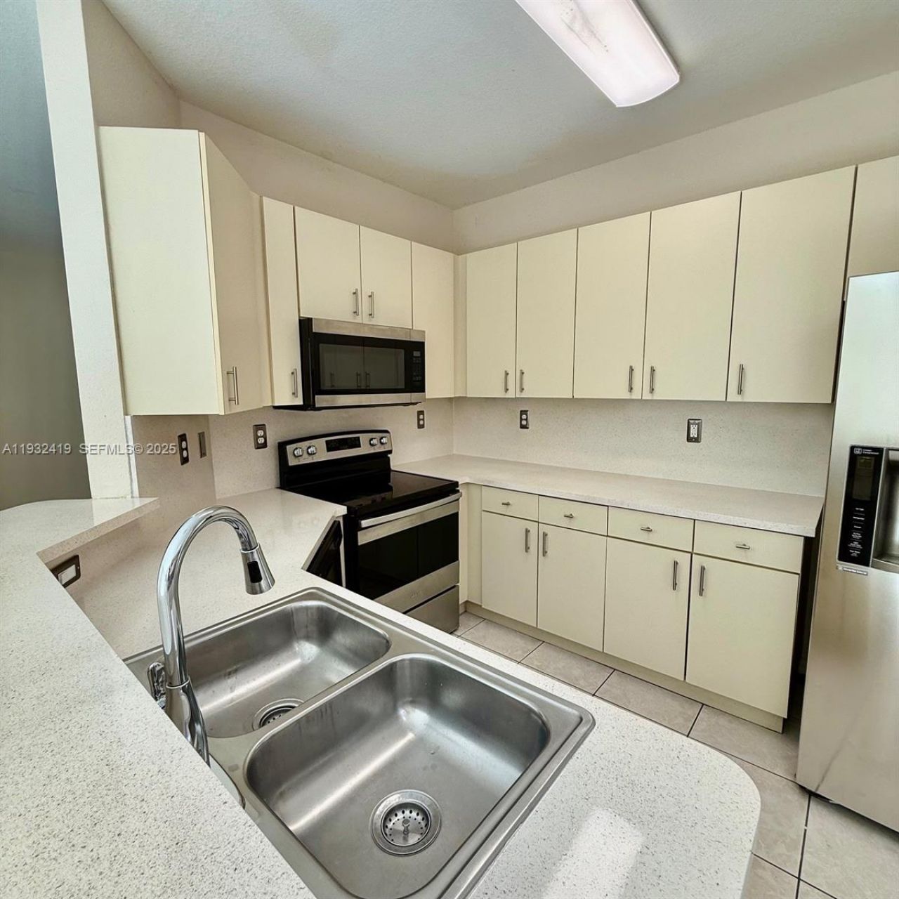 16660 SW 83rd Ln , Unit 16660, Miami, FL 33193 Photo