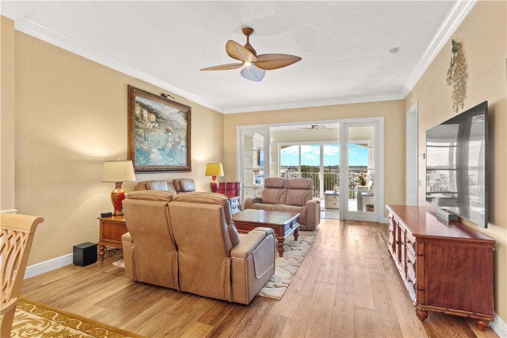 33 Harbour Isle Drive W, Unit 306, Fort Pierce, FL 34949 Photo