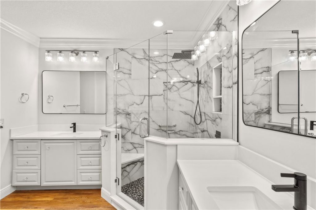 33 Harbour Isle Drive W, Unit 306, Fort Pierce, FL 34949 Photo