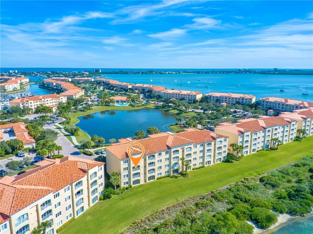 33 Harbour Isle Drive W, Unit 306, Fort Pierce, FL 34949 Photo