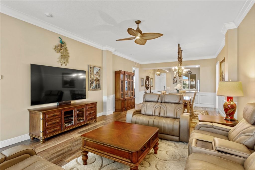 33 Harbour Isle Drive W, Unit 306, Fort Pierce, FL 34949 Photo