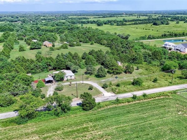 2447 Cemetery Road, Pottsboro, TX 75076