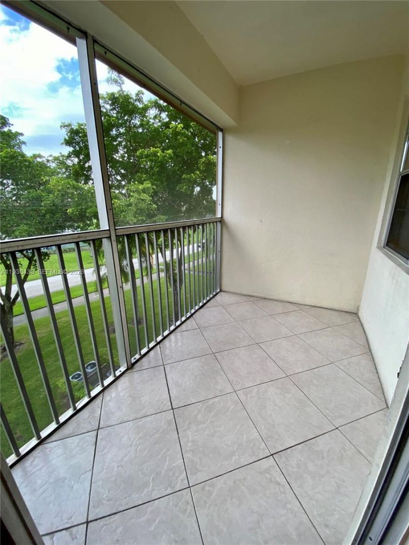12850 SW 4th Ct, Unit 413I, Pembroke Pines, FL 33027 Photo