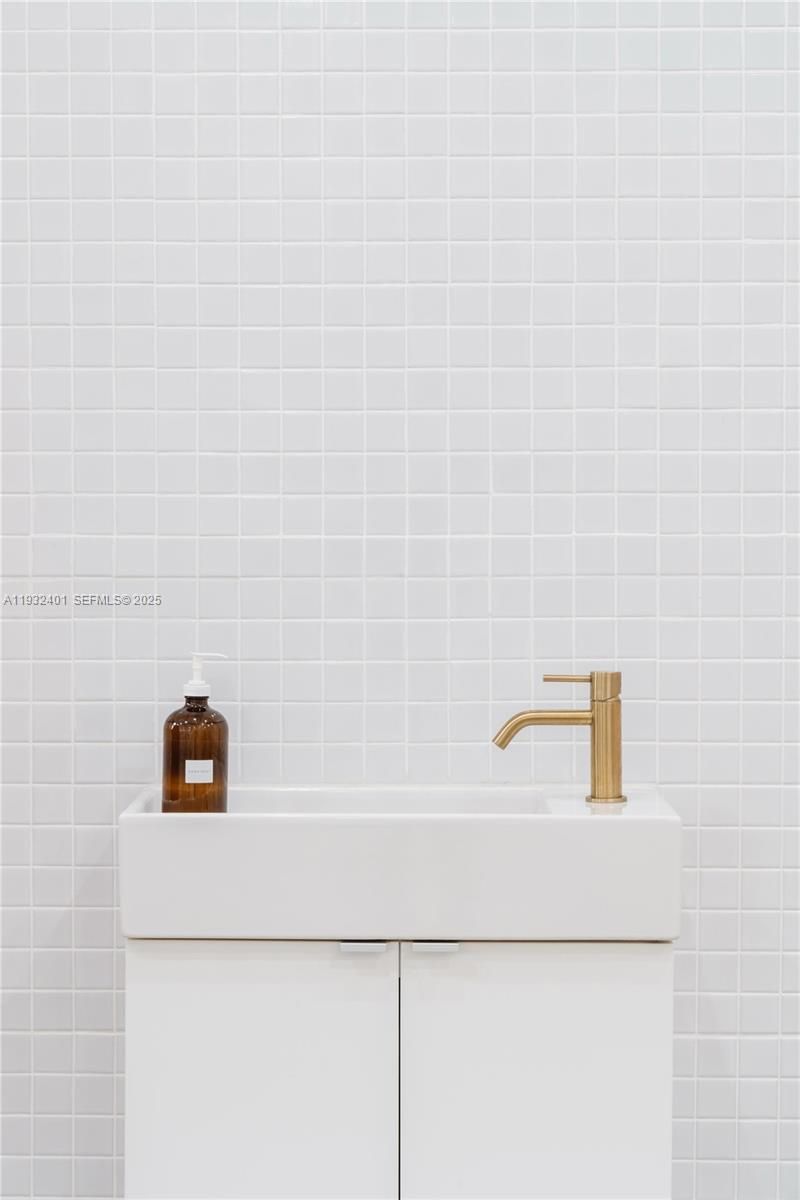 240-290 N Federal Highway , Fort Lauderdale, FL 33301 Photo