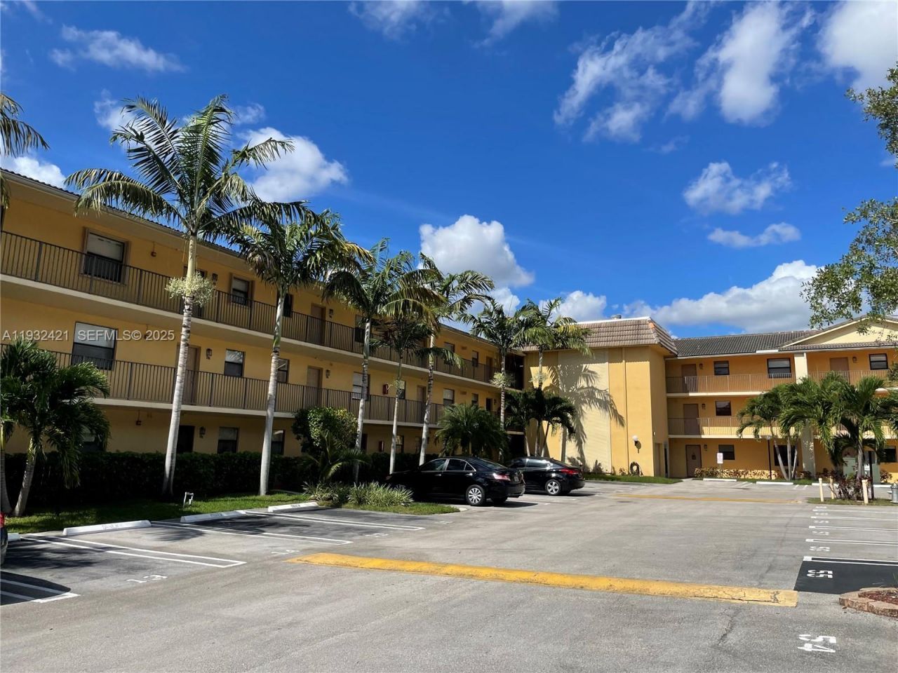 11453 NW 39th Ct, Unit 310-2, Coral Springs, FL 33065 Photo