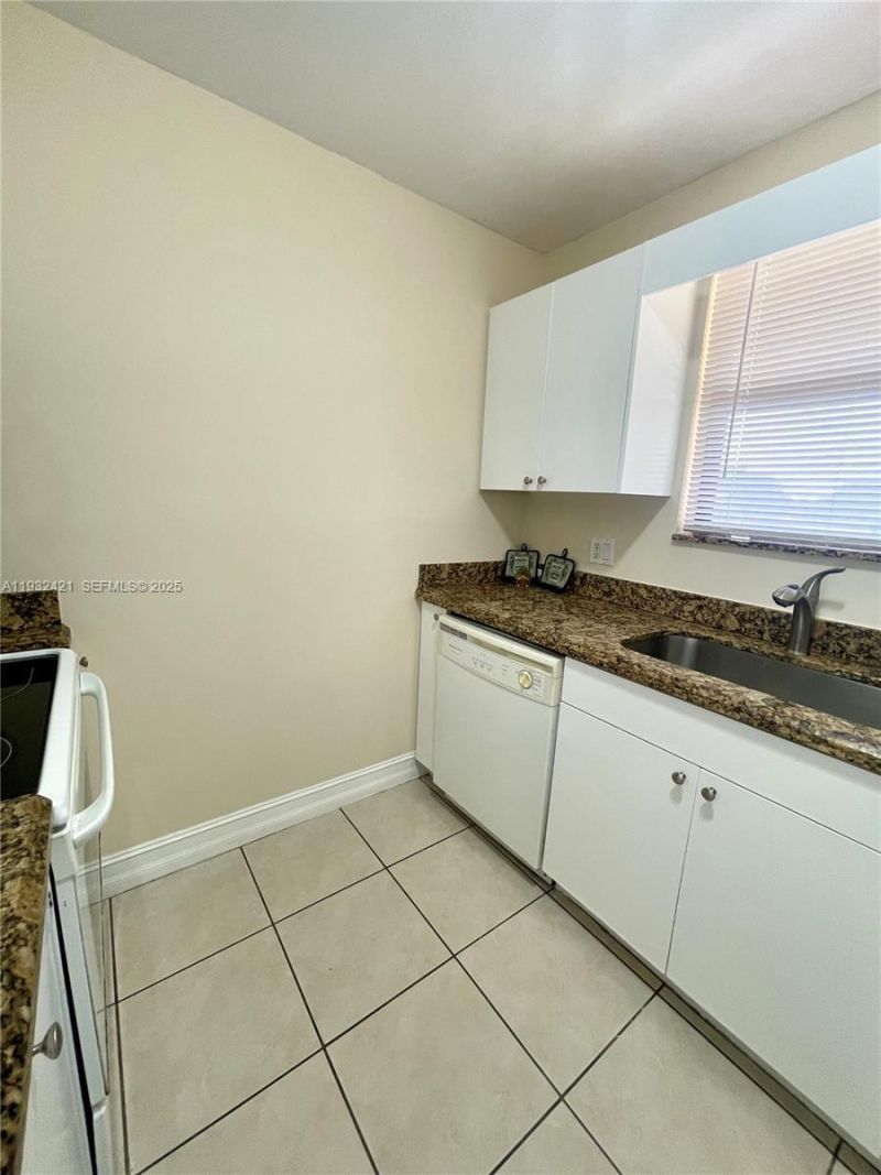 11453 NW 39th Ct, Unit 310-2, Coral Springs, FL 33065 Photo