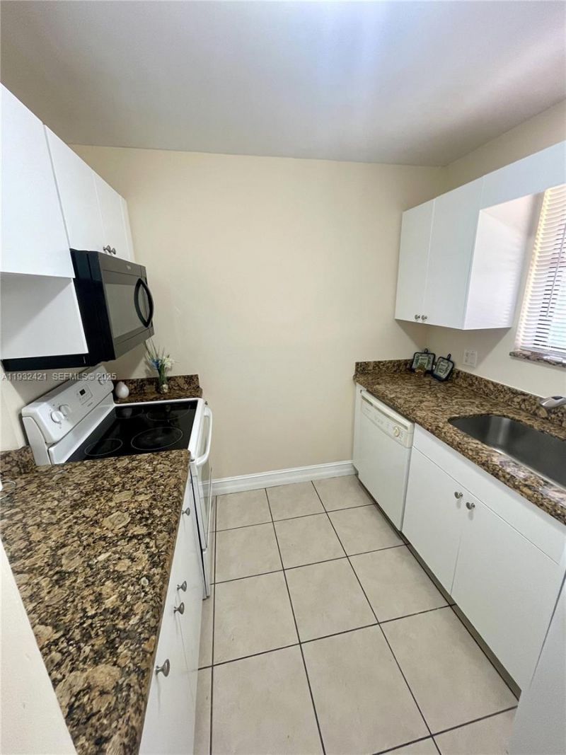 11453 NW 39th Ct, Unit 310-2, Coral Springs, FL 33065 Photo