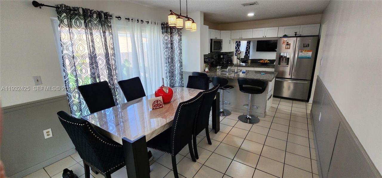 9829 SW 221st St, Unit 1, Cutler Bay, FL 33190 Photo