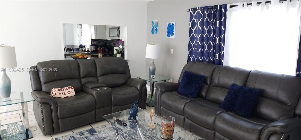 9829 SW 221st St, Unit 1, Cutler Bay, FL 33190 Photo