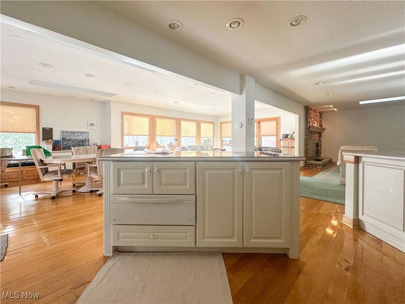 706 Shadowood Lane SE, Howland, OH 44484 Photo 16