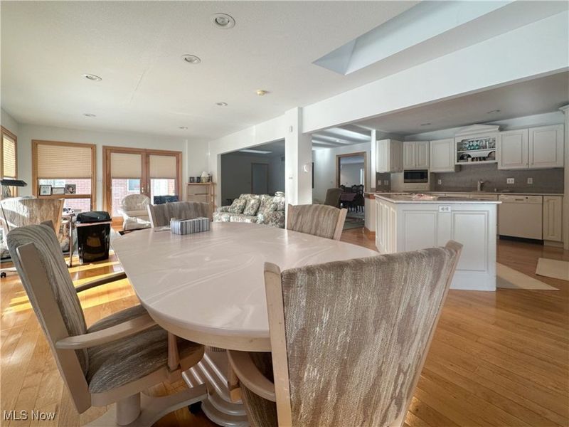 706 Shadowood Lane SE, Howland, OH 44484 Photo 21