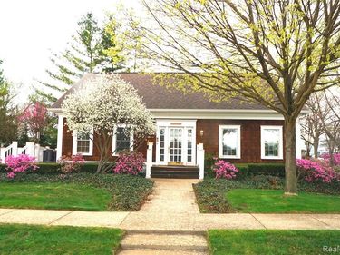 907 W 14 Mile Road, Clawson, MI 48017
