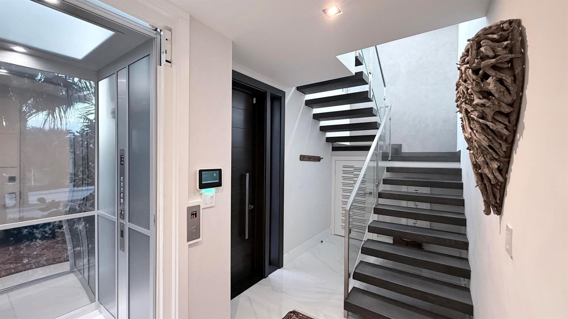 2880 N Ocean Drive, Hollywood, FL 33019 Photo