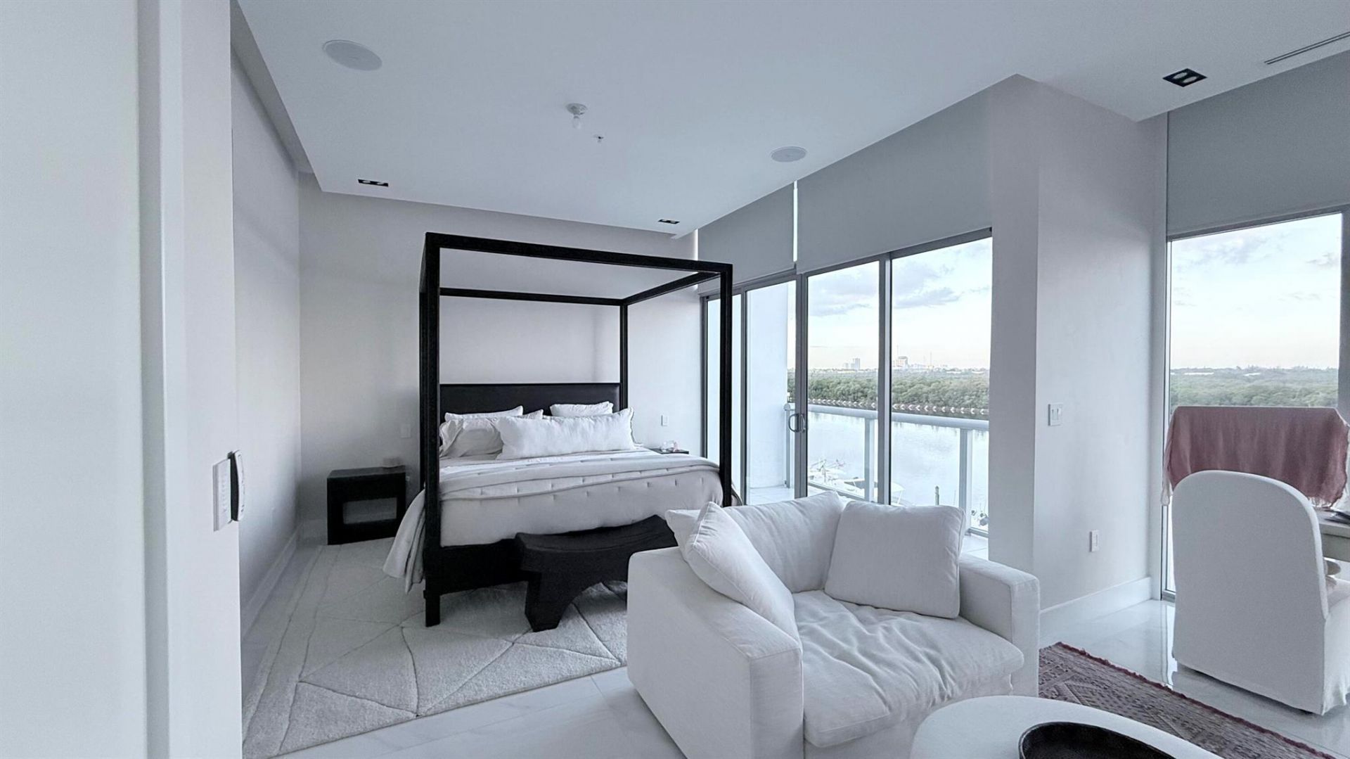 2880 N Ocean Drive, Hollywood, FL 33019 Photo