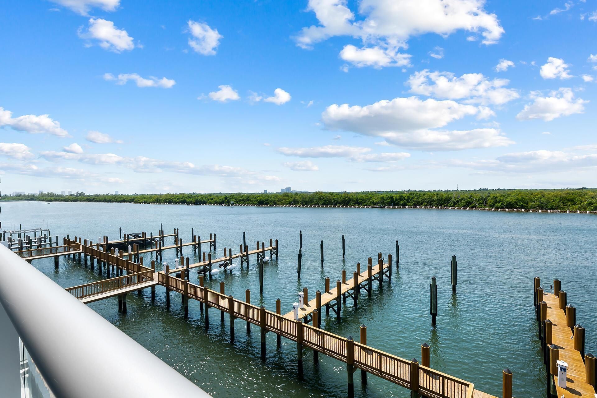 2880 N Ocean Drive, Hollywood, FL 33019 Photo