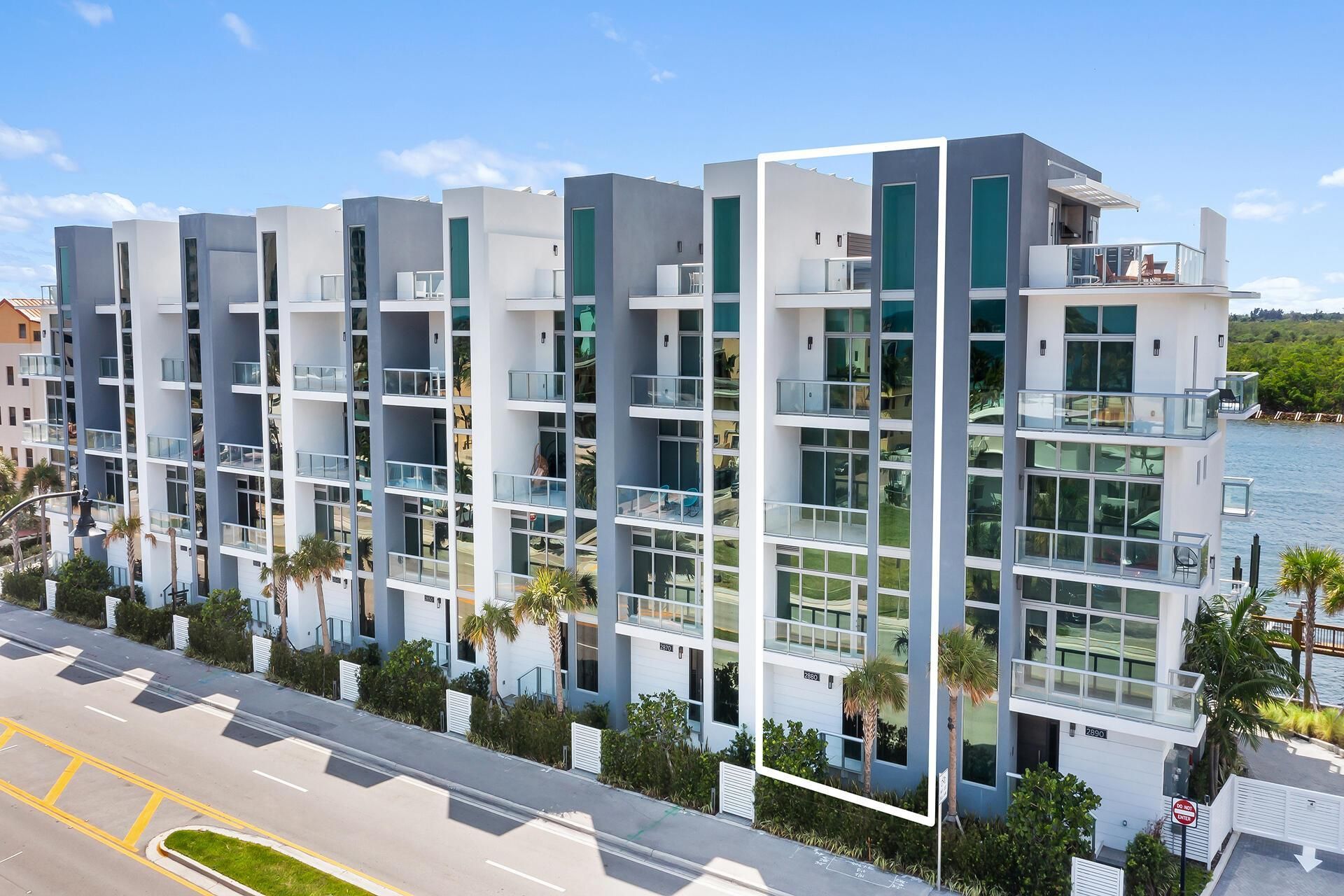 2880 N Ocean Drive, Hollywood, FL 33019 Photo