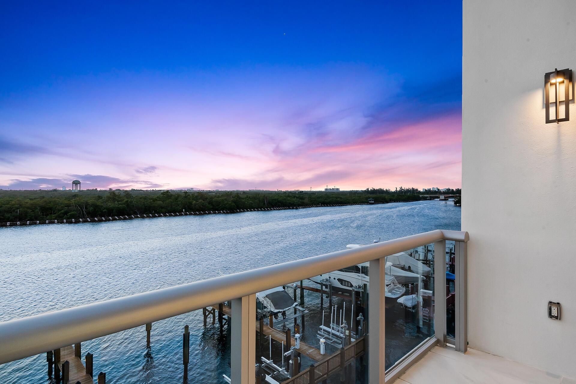 2880 N Ocean Drive, Hollywood, FL 33019 Photo