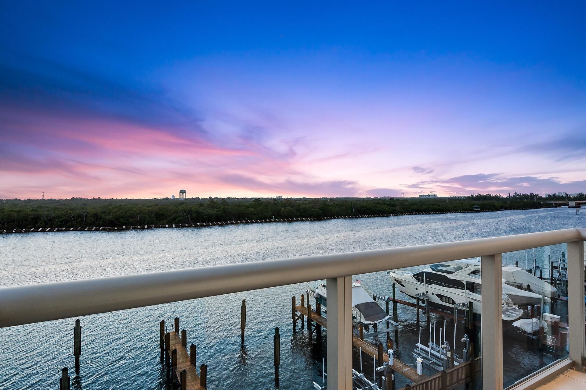 2880 N Ocean Drive, Hollywood, FL 33019 Photo