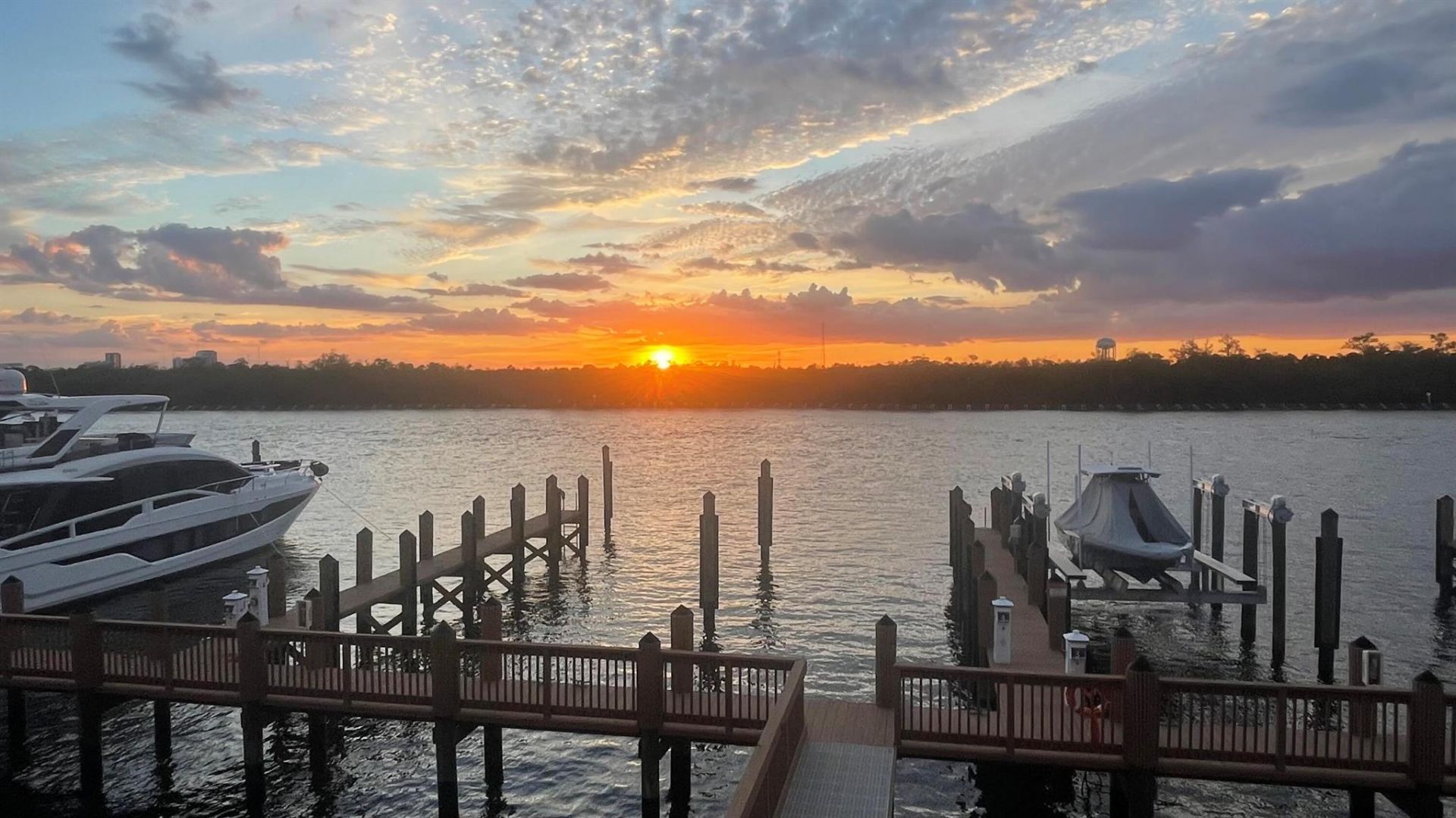 2880 N Ocean Drive, Hollywood, FL 33019 Photo