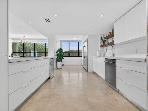 11113 Biscayne Blvd, Unit 351, Miami, FL 33181