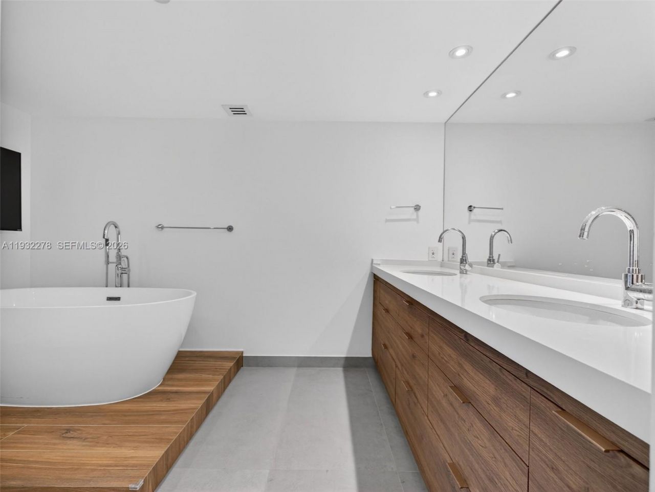 11113 Biscayne Blvd, Unit 351, Miami, FL 33181 Photo