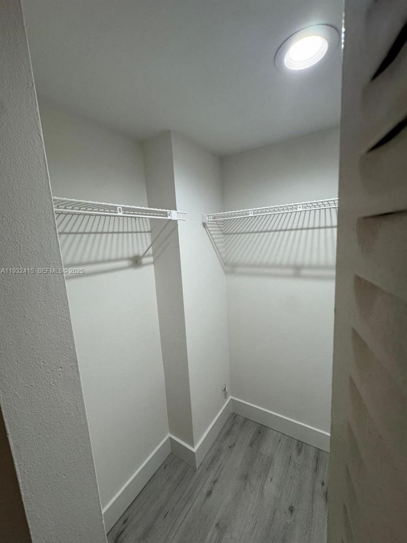 8051 S Colony Cir S, Unit 210, Tamarac, FL 33321 Photo