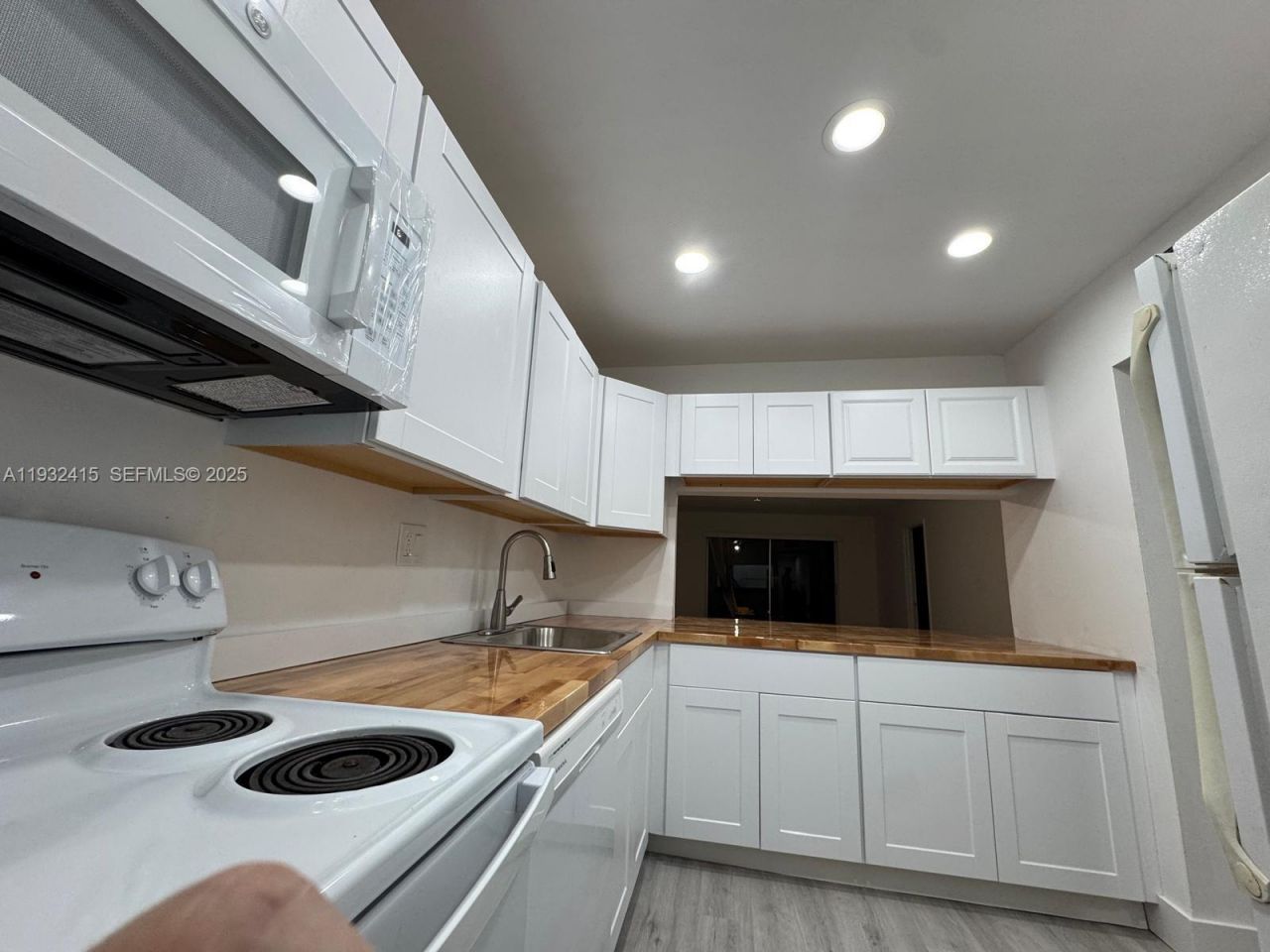 8051 S Colony Cir S, Unit 210, Tamarac, FL 33321 Photo