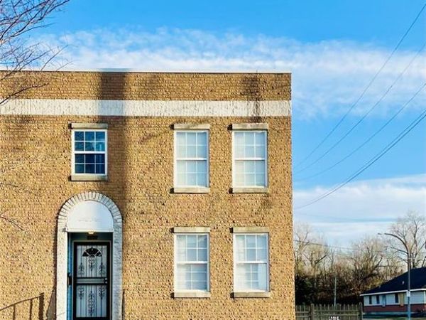 2700 Bacon Street, St Louis, MO 63106