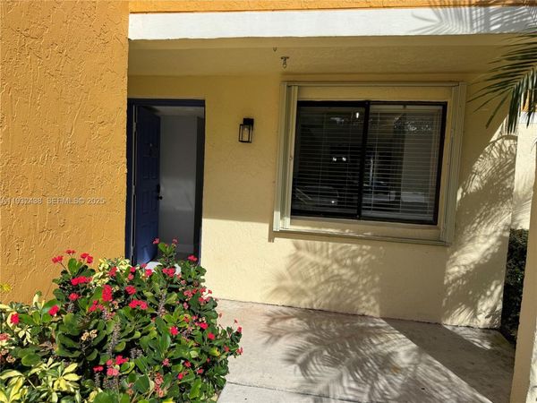185 Lakeview Dr, Unit 101, Weston, FL 33326