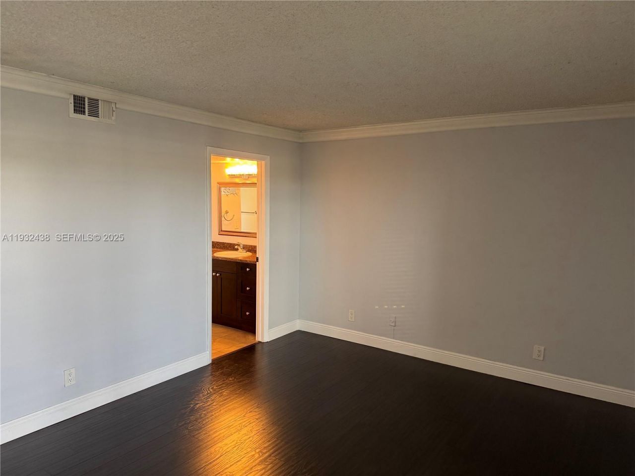 185 Lakeview Dr, Unit 101, Weston, FL 33326 Photo