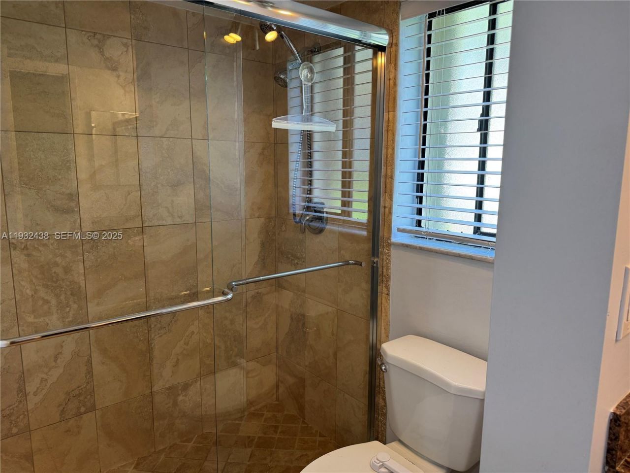 185 Lakeview Dr, Unit 101, Weston, FL 33326 Photo