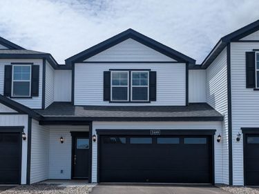 5489 Fall Meadow Trail, North Branch, MN 55056