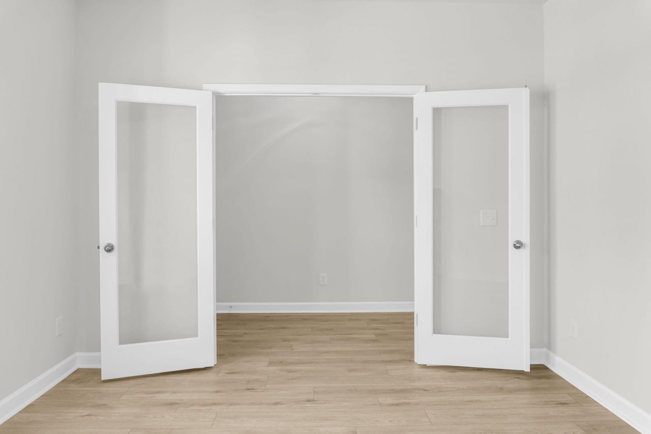 5243 Cottage Landing Drive Photo 8