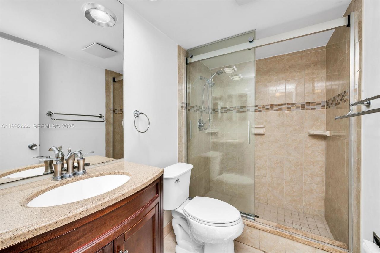 2800 N Palm Aire Dr, Unit 309, Pompano Beach, FL 33069 Photo