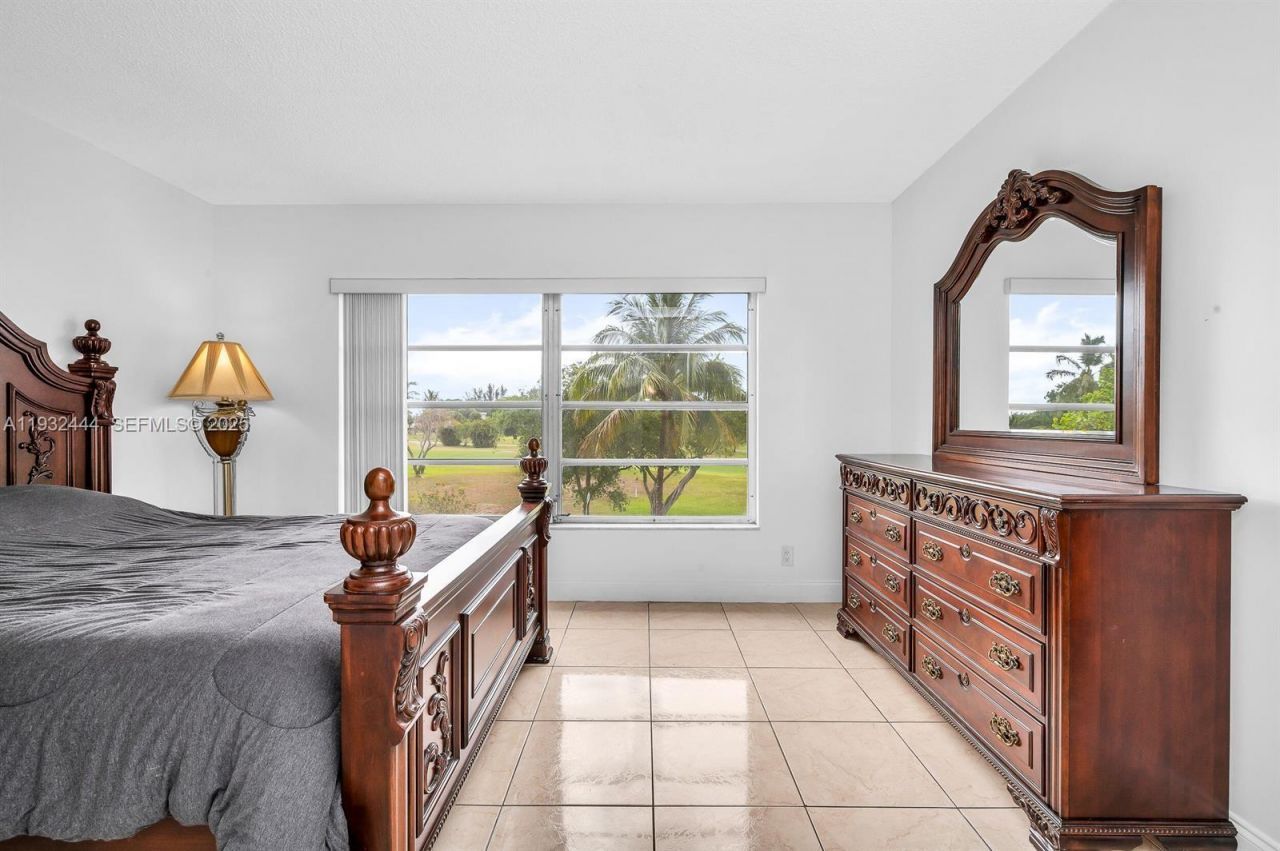 2800 N Palm Aire Dr, Unit 309, Pompano Beach, FL 33069 Photo