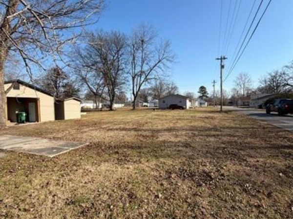 1620 Thomas Street, Poplar Bluff, MO 63901