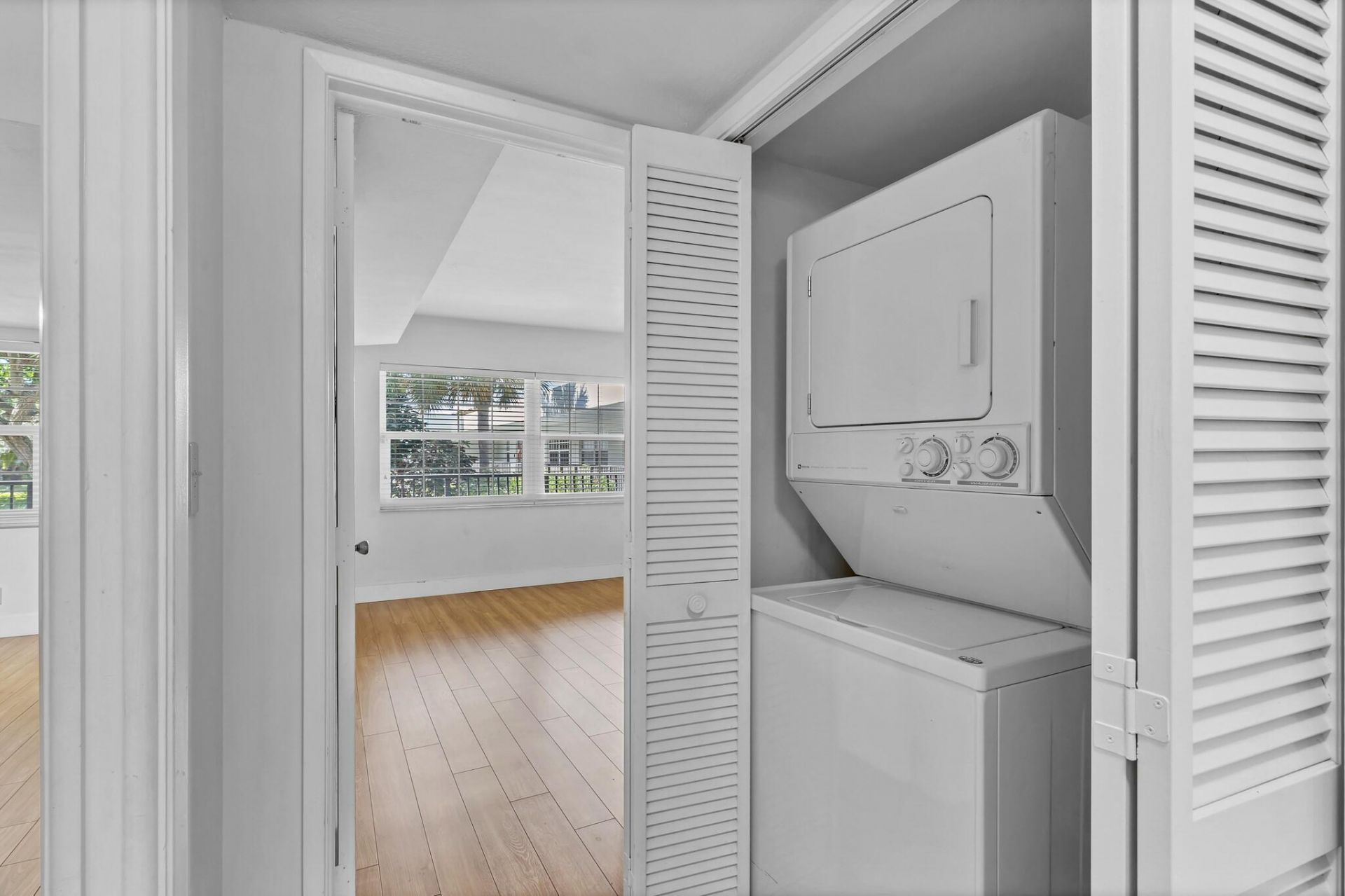 4007 N Cypress Drive, Unit 204, Pompano Beach, FL 33069 Photo