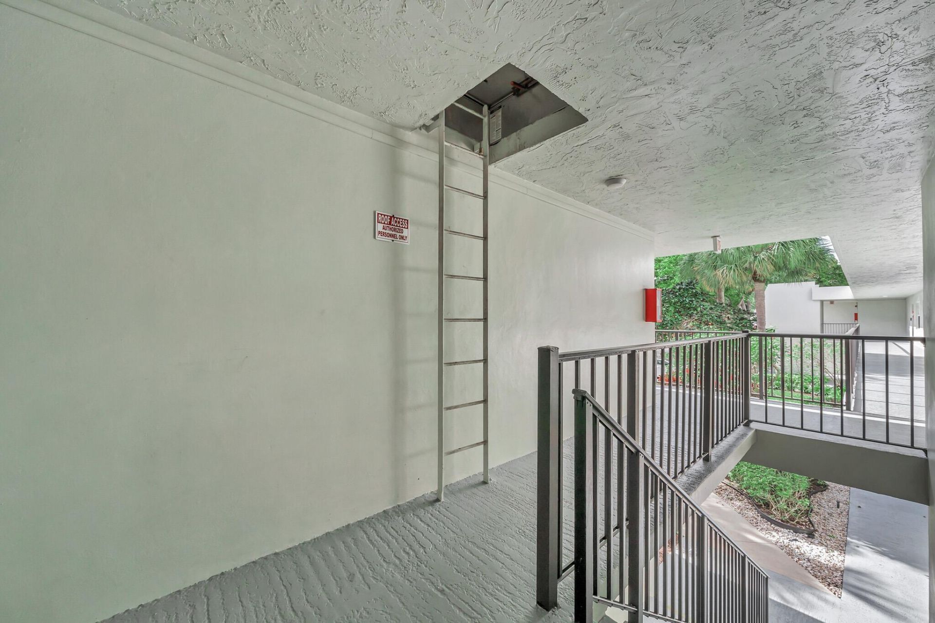 4007 N Cypress Drive, Unit 204, Pompano Beach, FL 33069 Photo