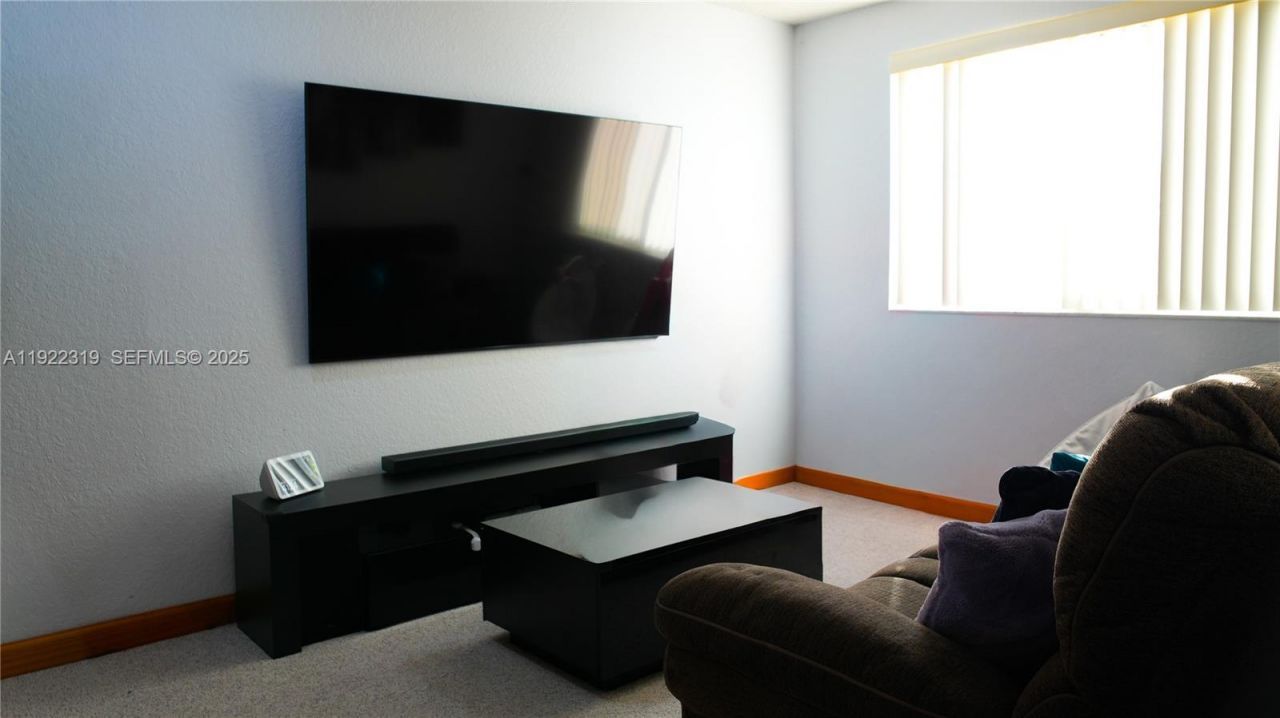 1308 SW 181st Ave, Pembroke Pines, FL 33029 Photo