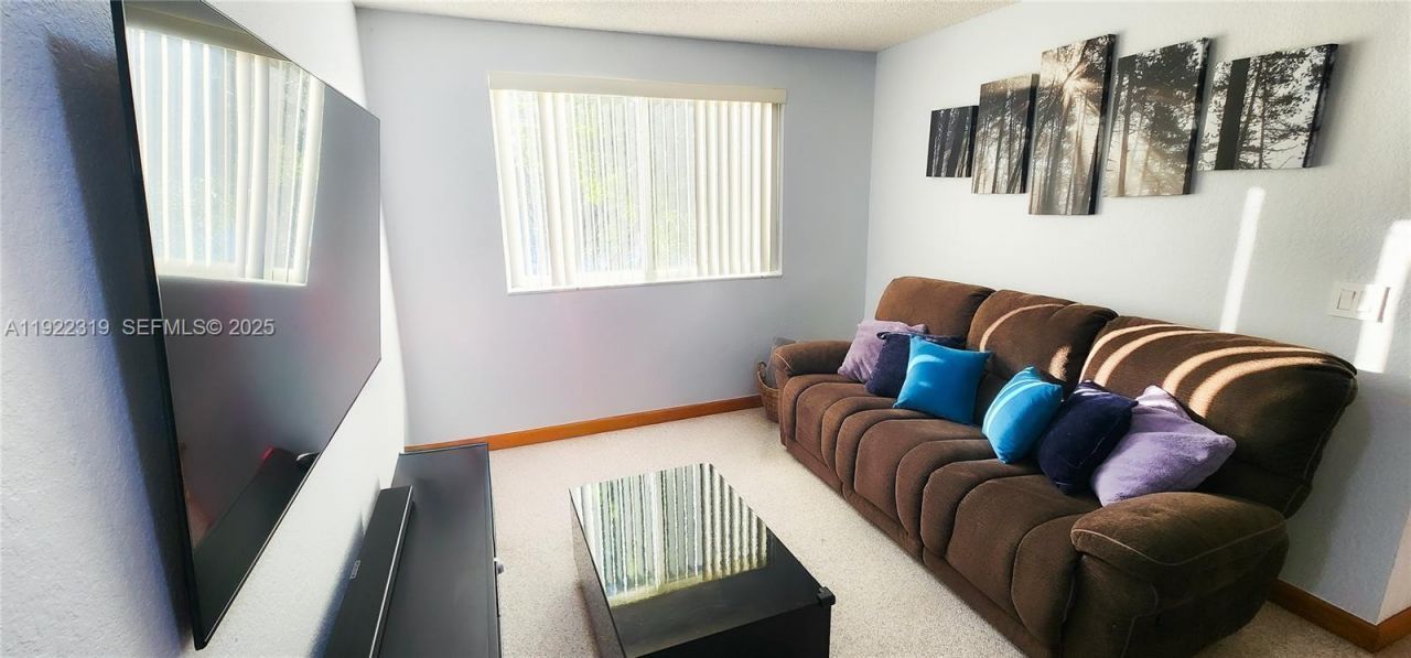 1308 SW 181st Ave, Pembroke Pines, FL 33029 Photo