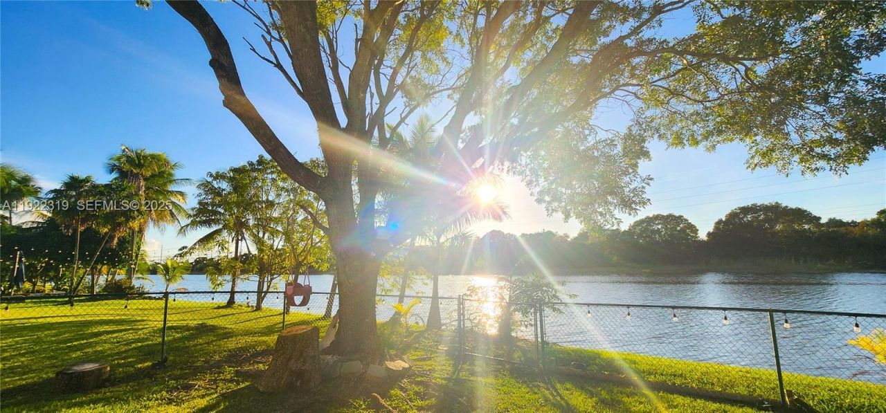 1308 SW 181st Ave, Pembroke Pines, FL 33029 Photo