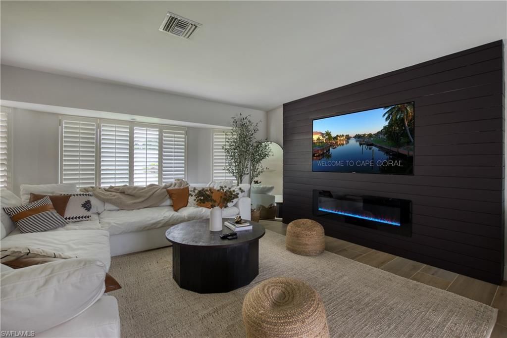 154 SW 52nd St, Cape Coral, FL 33914 Photo