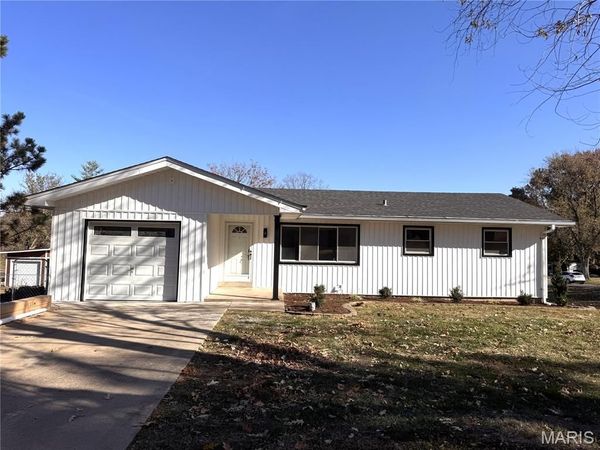 67 Strecker Road, Ellisville, MO 63011