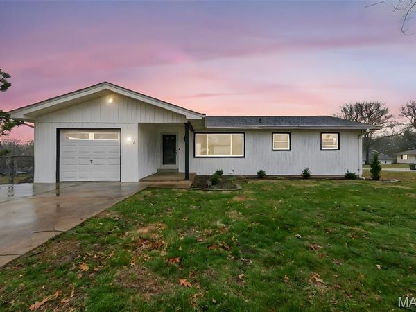 67 Strecker Road, Ellisville, MO 63011