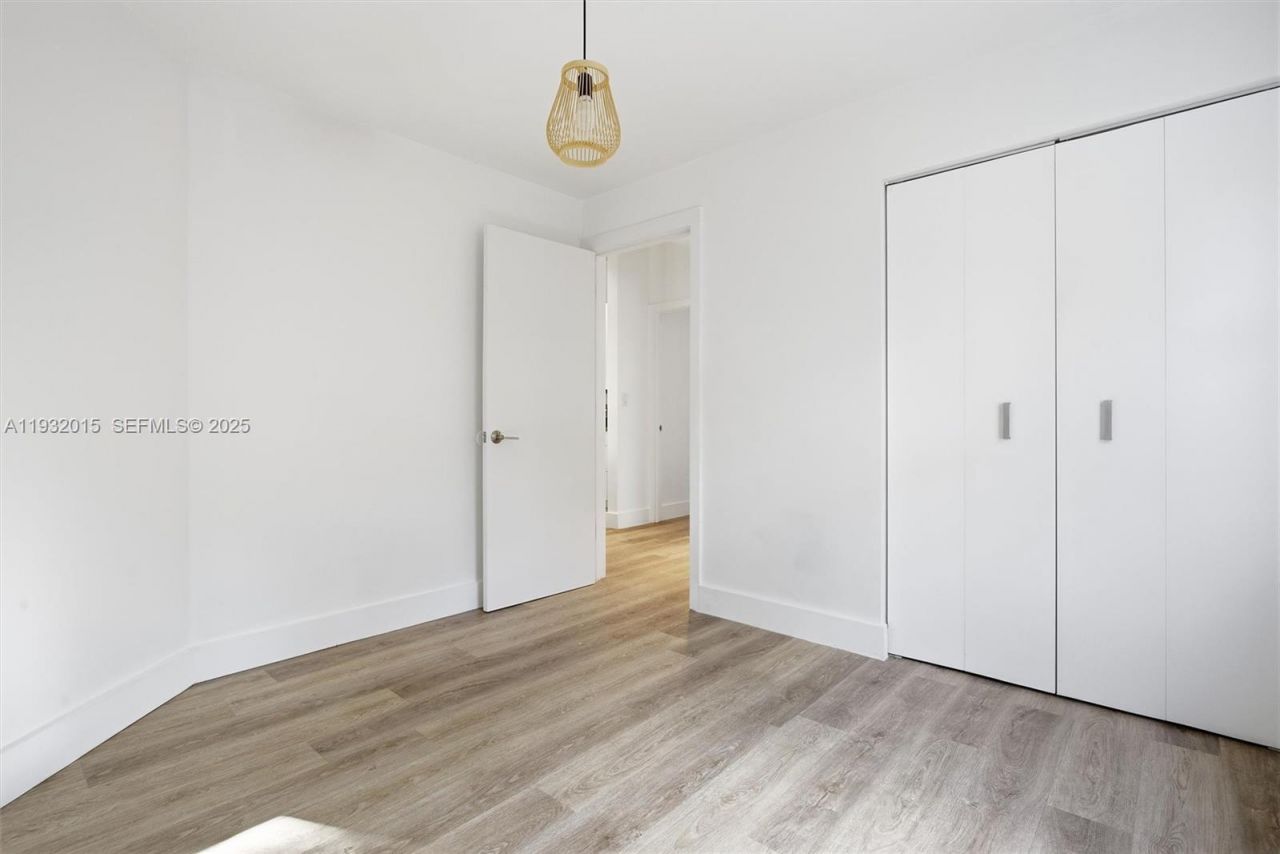 10246 NW 57th Ter, Doral, FL 33178 Photo